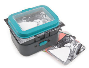 We R Memory Keepers - Photo Corner 1 inch Embossing Punch