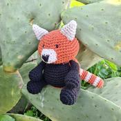 Red Panda Ling - Hoooked Amigurumi DIY Kit W/Eco Barbante Yarn
